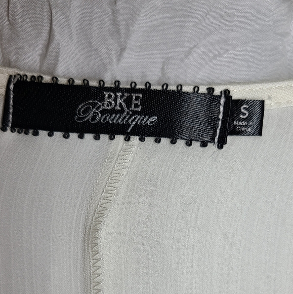 Sheer Blouse - Picture 2 of 3